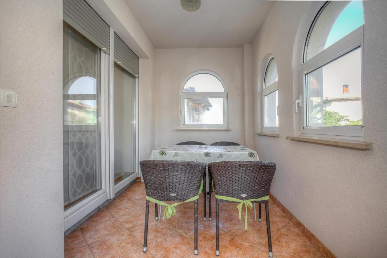 Diconi Apartment Pula Exterior photo
